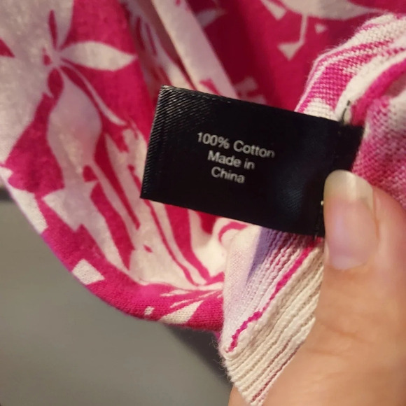 Lane Bryant Pink and White Floral 3/4 Sleeve Button Front Cardigan in Size 26/28 - Picture 13 of 13